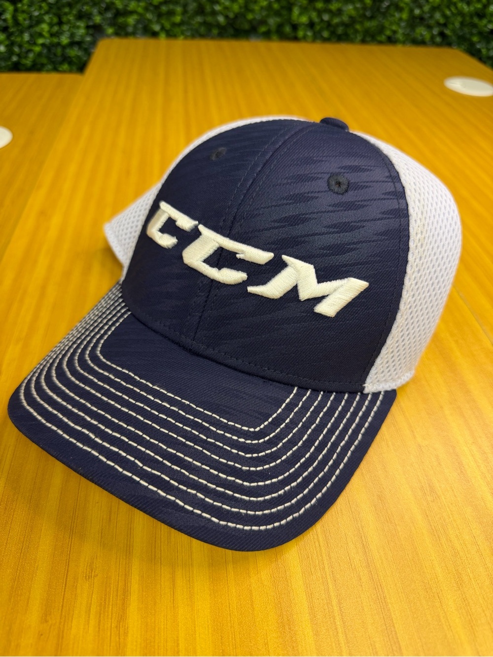CCM Hockey Adult Small/Medium Meshback Trucker Cap/Hat Classic Navy White